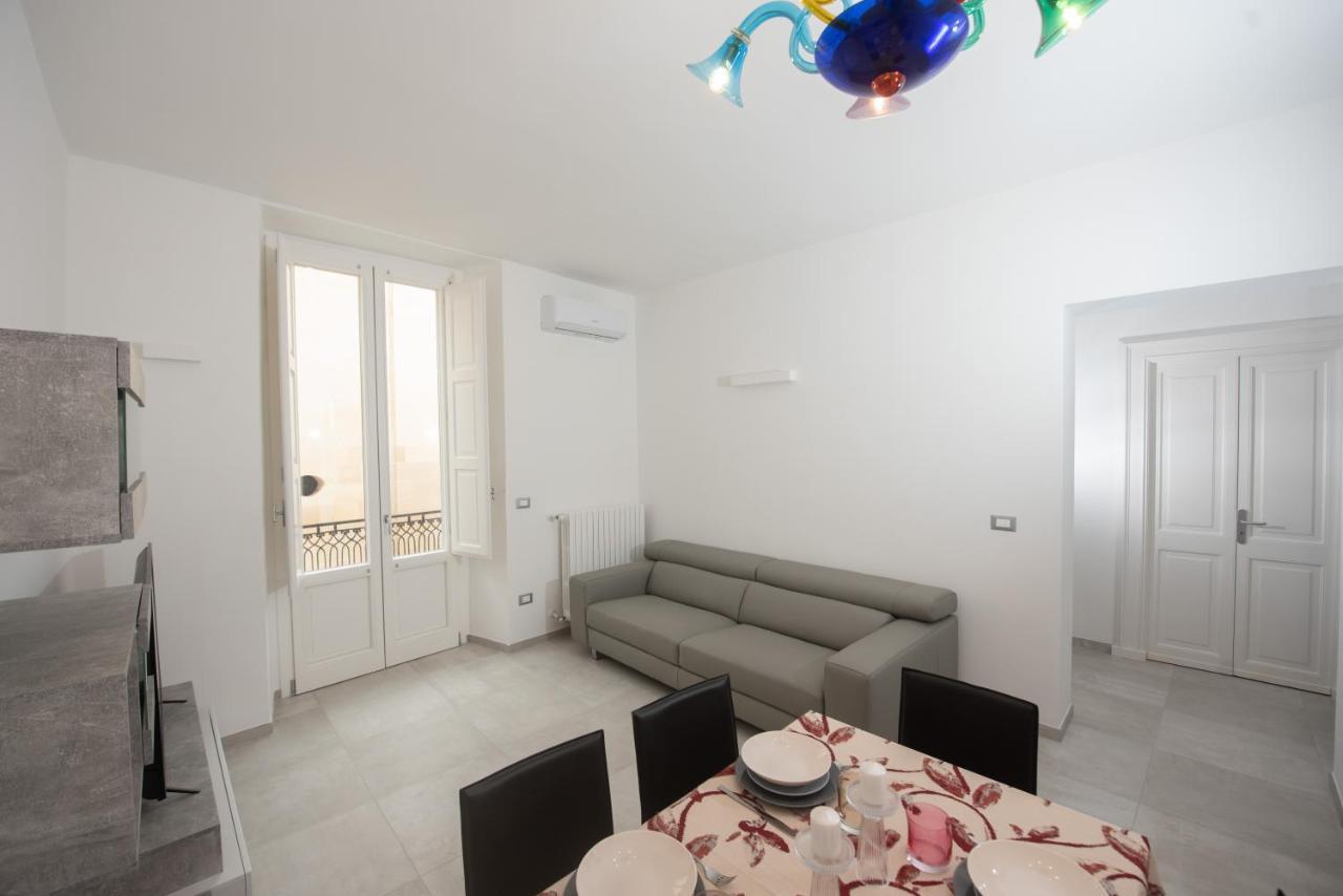 Lecce Santa Chiara Terrace Piano Rialzato Apartment Екстериор снимка
